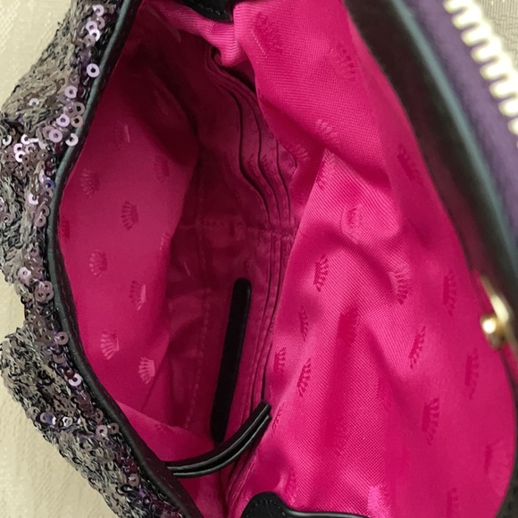 Juicy Couture clutch/wristlet bag. - Picture 4 of 10